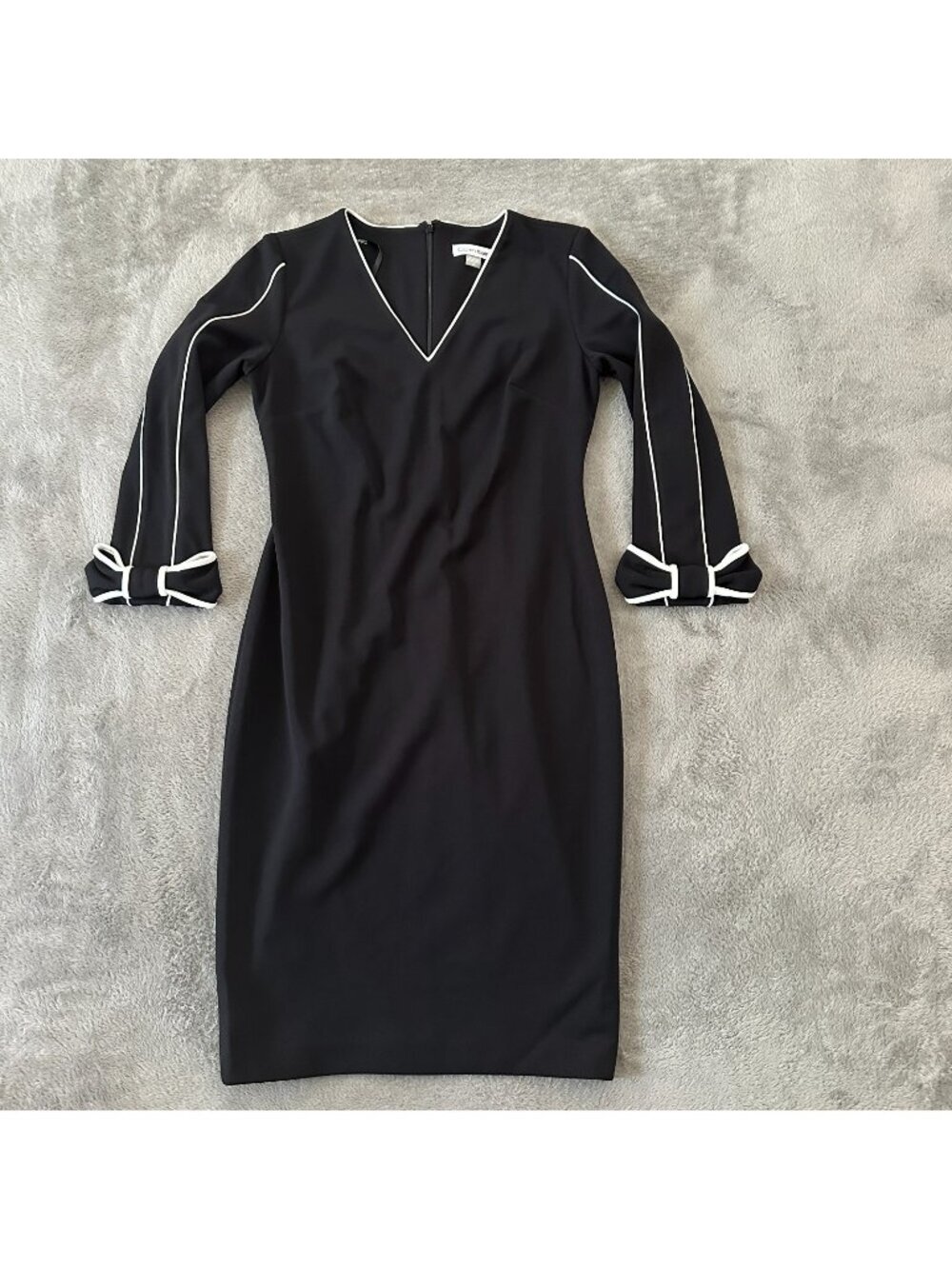 Calvin Klein Black V Neck Dress White Bow Sleeves Women's size 4 Career Buisness